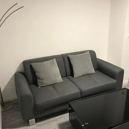 Lit Personne, Espaces Partages, 10km De Paris, 2km Du Metro Homestay *