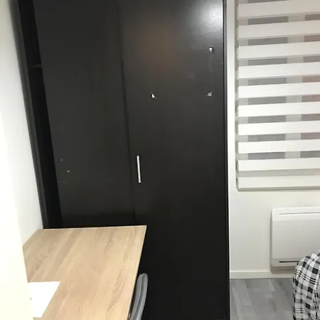 Lit Personne, Espaces Partages, 10km De Paris, 2km Du Metro *